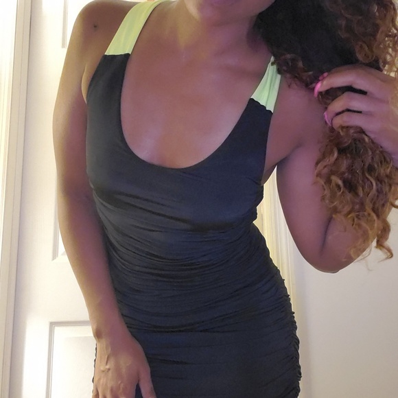 Rouched mini - Picture 2 of 3